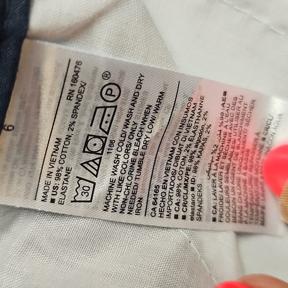 NWT Old Navy Mid Rise Everyday Shorts Sz 6 Dark Navy - Picture 4 of 8